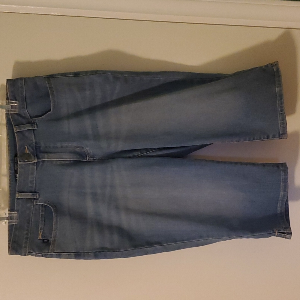 Lee capri length jean curvy fit
